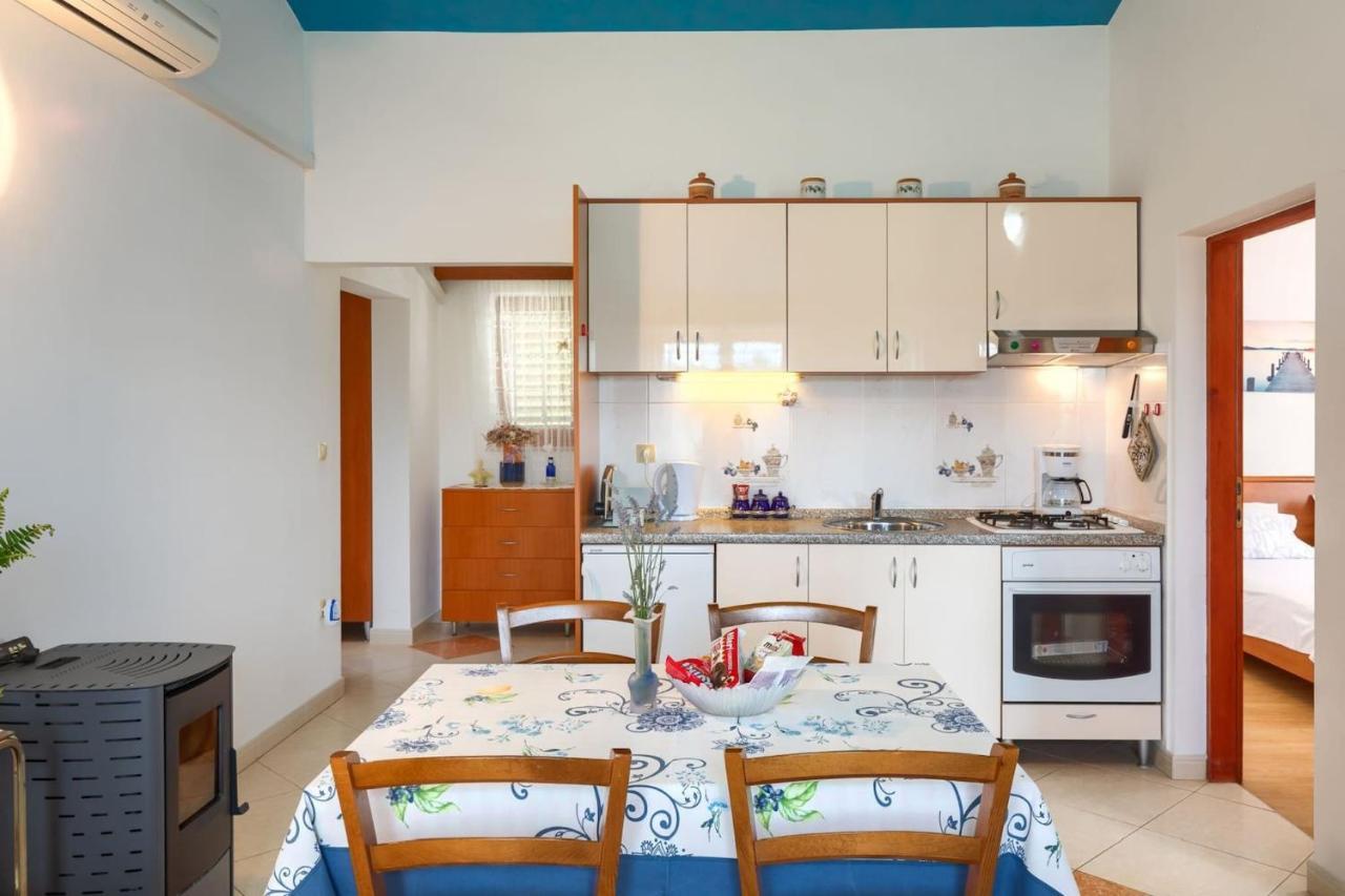 Villa Greis With 4 Bedrooms And Pool In Buje Momjan Exterior photo